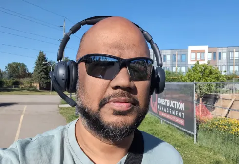 noise cancelling headphones for call center sales