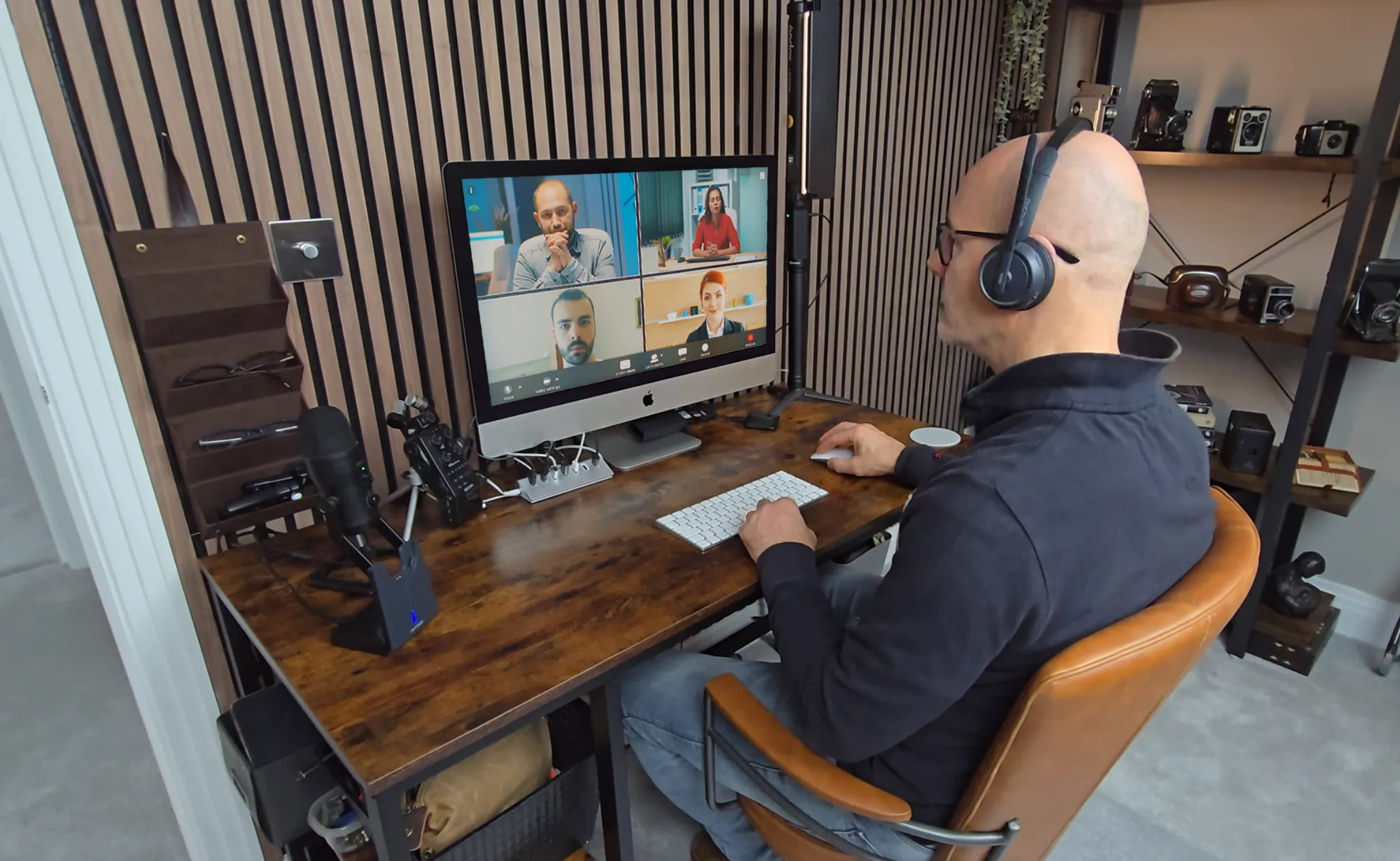 single ear headphone with mic call center online meeting